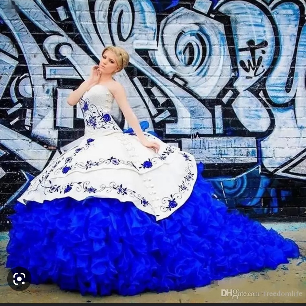 Selling this Quinceñera Dress which was used once; can be used for a sweet 16.